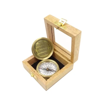 Kompas mosiężny w pudełku drewnianym C-57 -GD